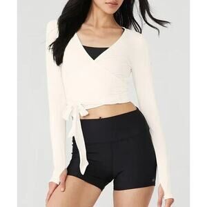 Alo Yoga Cropped Escalate Wrap Top - Ivory Small